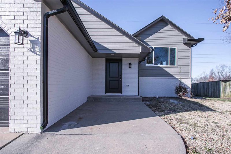 106 E Creekstone, Mulvane, KS 67110