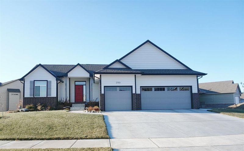 2703 N Bluestone Cir, Andover, KS 67002