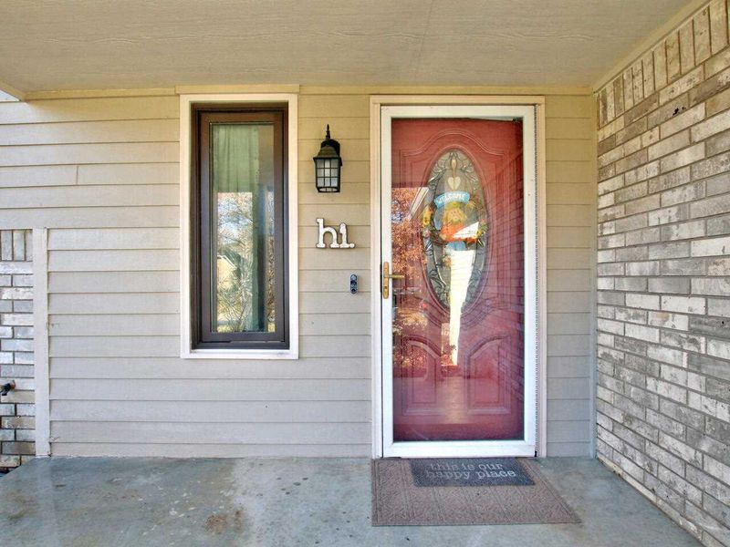 901 S Whippoorwill Rd, Derby, KS 67037