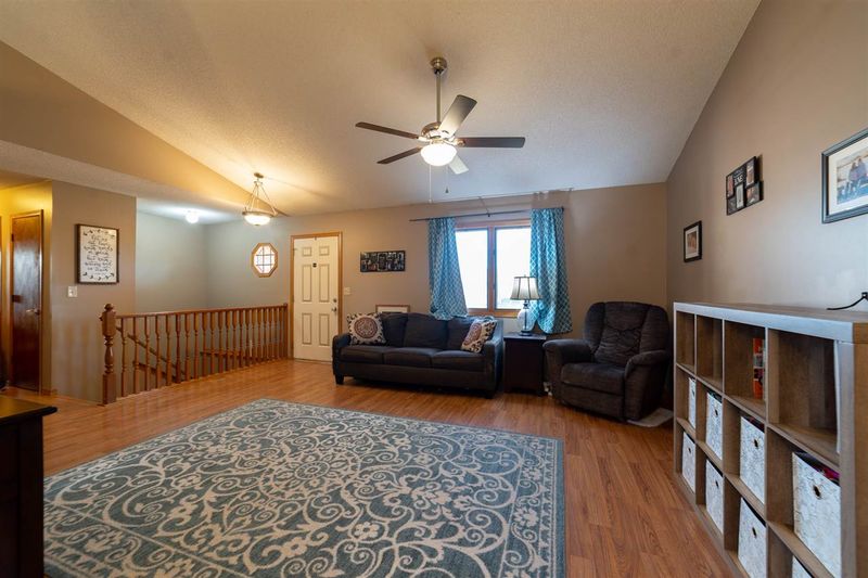 2105 S Parkridge St, Wichita, KS 67209