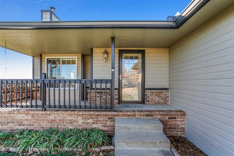 2125 E Sommerhauser St, Derby, KS 67037-3560