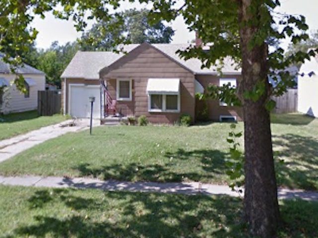 2420 E Menlo St, Wichita, KS 67211