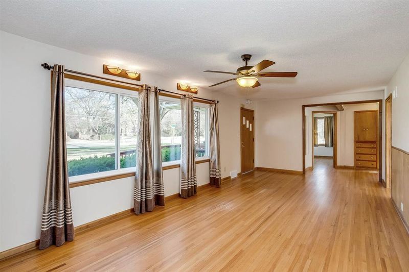 8101 W Maple St, Wichita, KS 67209