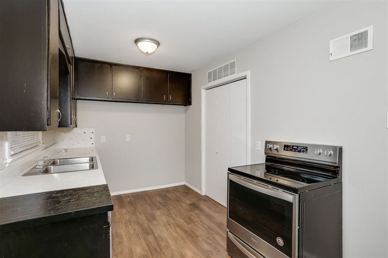 444 S Georgie Ave, Derby, KS 67037