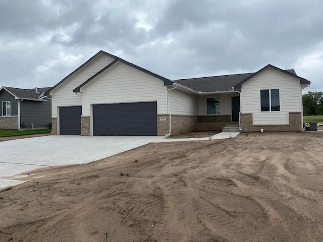 10502 W Wilkinson, Maize, KS 67101