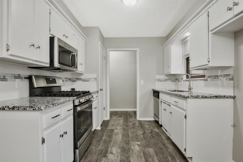 726 Trotter St, Maize, KS 67101