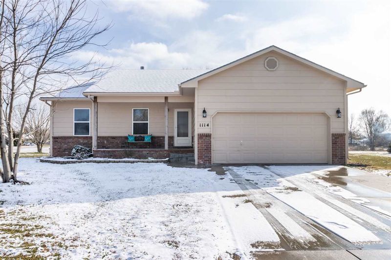 1114 N Meadow Rd, Valley Center, KS 67147