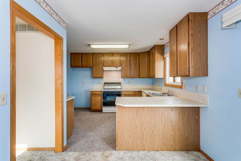 10042 E Bayley Ct, Wichita, KS 67207