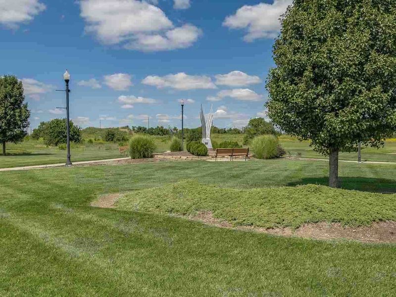 7312 E Pheasant Ridge St, Bel Aire, KS 67226