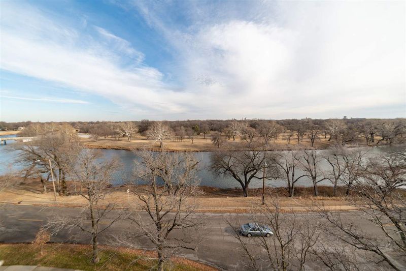 1401 W River Blvd 2a Unit 2A, Wichita, KS 67203