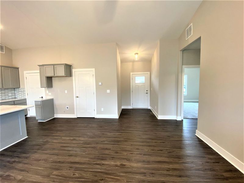 703 N Wakefield Ave, Valley Center, KS 67147
