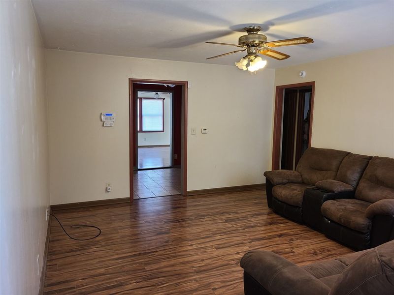1616 N Cron St, Augusta, KS 67010