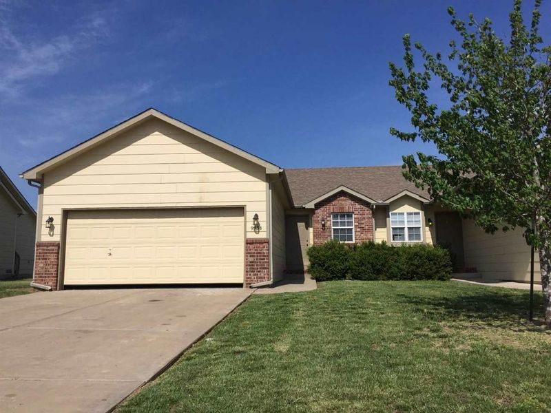 9940 E Kinkaid Cir, Wichita, KS 67207