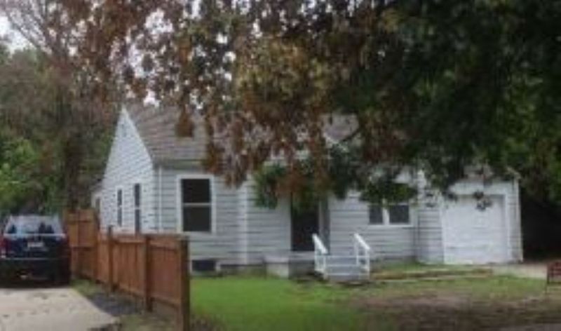 1017 N Pershing St, Wichita, KS 67208