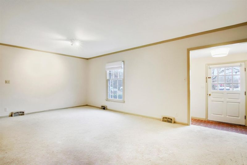 1009 Berry Ave, Newton, KS 67114