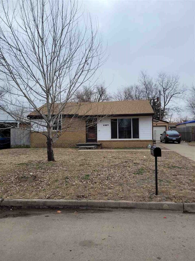 1107 E Berkeley St, Wichita, KS 67216