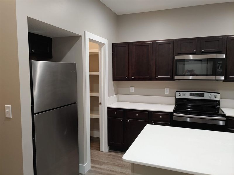 1402-1406 E Dirck, Haysville, KS 67060