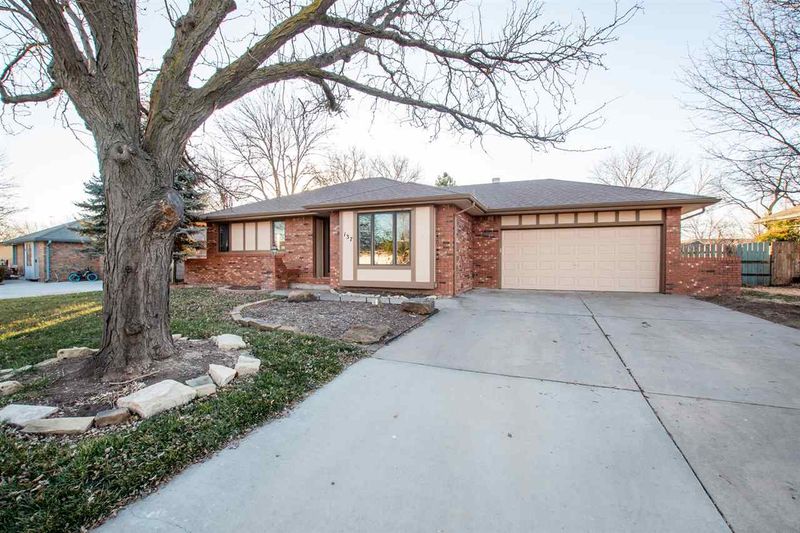 137 Brazos Dr, Goddard, KS 67052