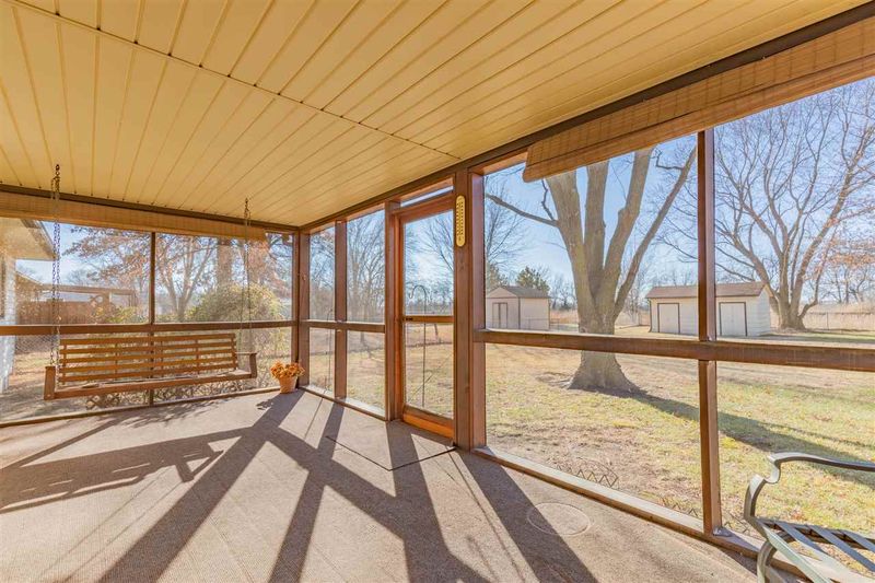 1005 N 1st, Mulvane, KS 67110
