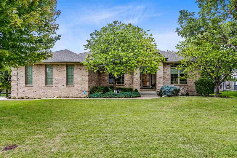 1400 E Ivy Hill Ct, Derby, KS 67037