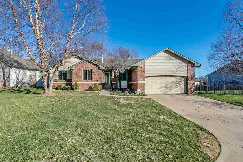 206 N Ashley Pk, Wichita, KS 67212