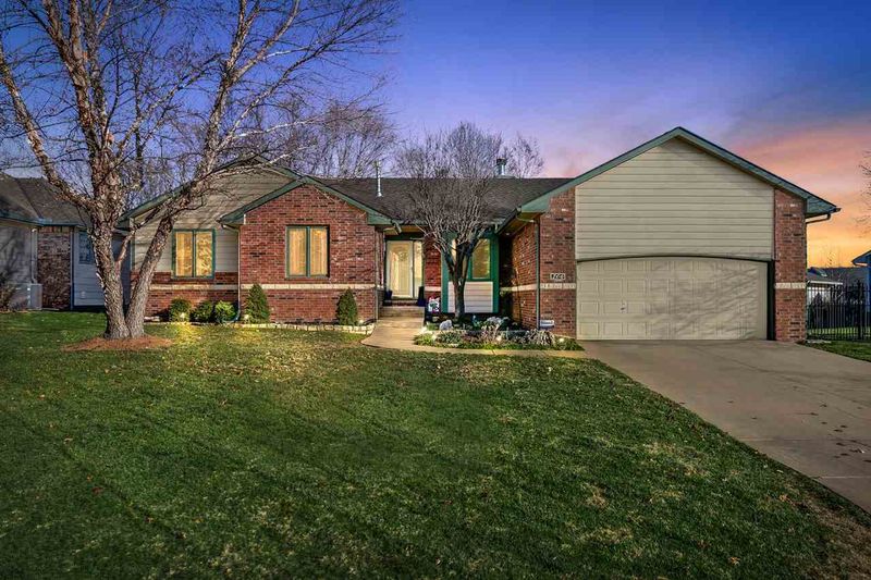 206 N Ashley Pk, Wichita, KS 67212