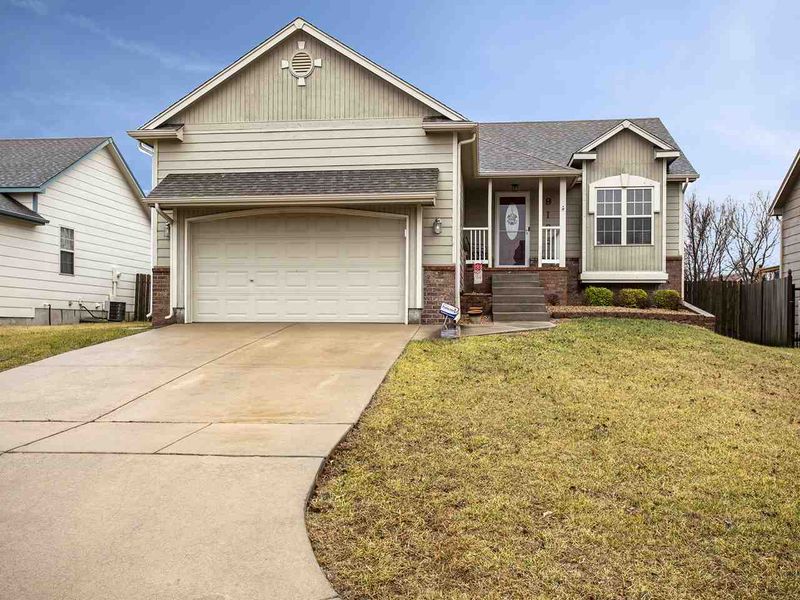 9105 E Creed St, Wichita, KS 67210-2473
