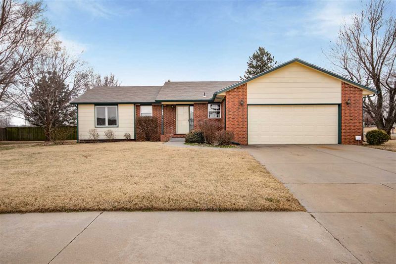 307 E Central Ave, Andover, KS 67002