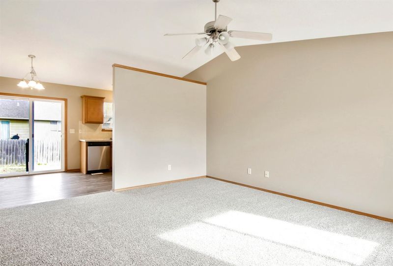 612 W Wayne Cir, Wichita, KS 67217