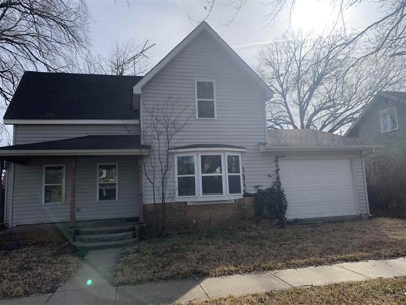 509 E Mulvane St, Mulvane, KS 67110