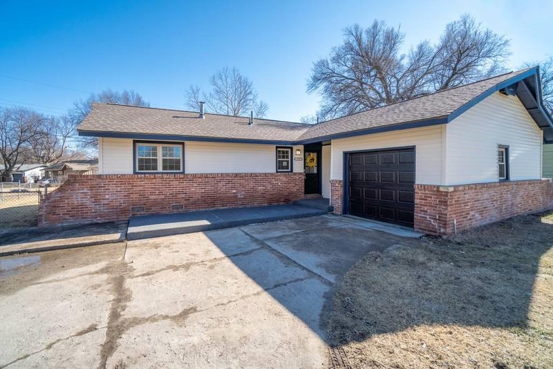 1324 N Kokomo Ave, Derby, KS 67037