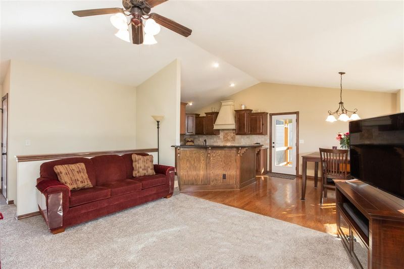 801 W Sandstone Ct, Andover, KS 67002