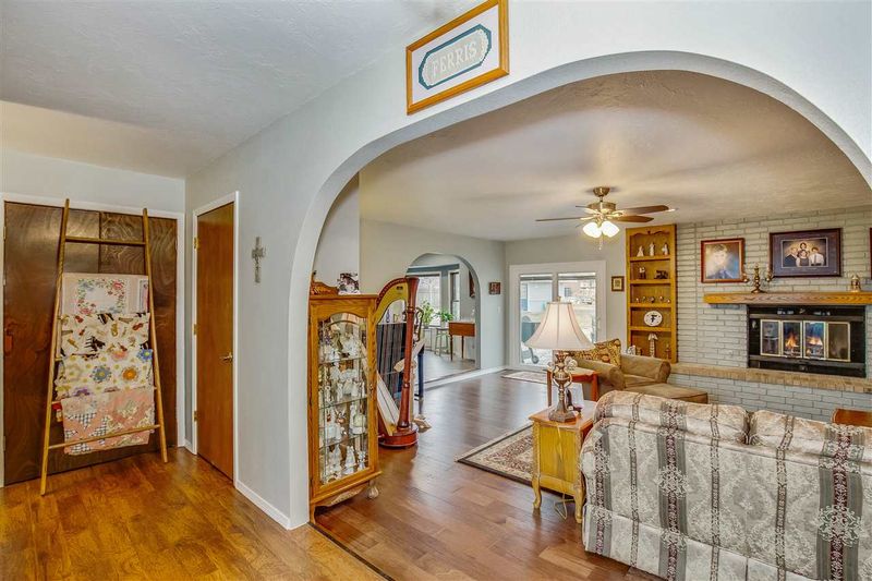 2501 Estates Dr, Arkansas City, KS 67005