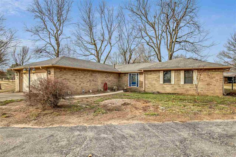 2501 Estates Dr, Arkansas City, KS 67005