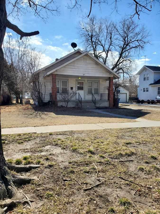 423 E 10th, Newton, KS 67114