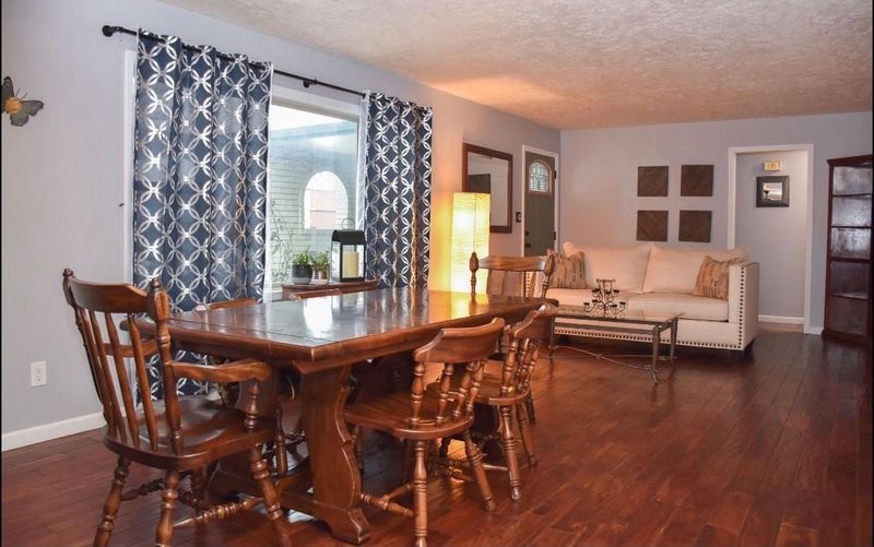 121 S 4th St, Clearwater, KS 67026