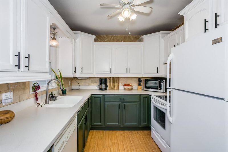 2208 E Stafford St, Wichita, KS 67211