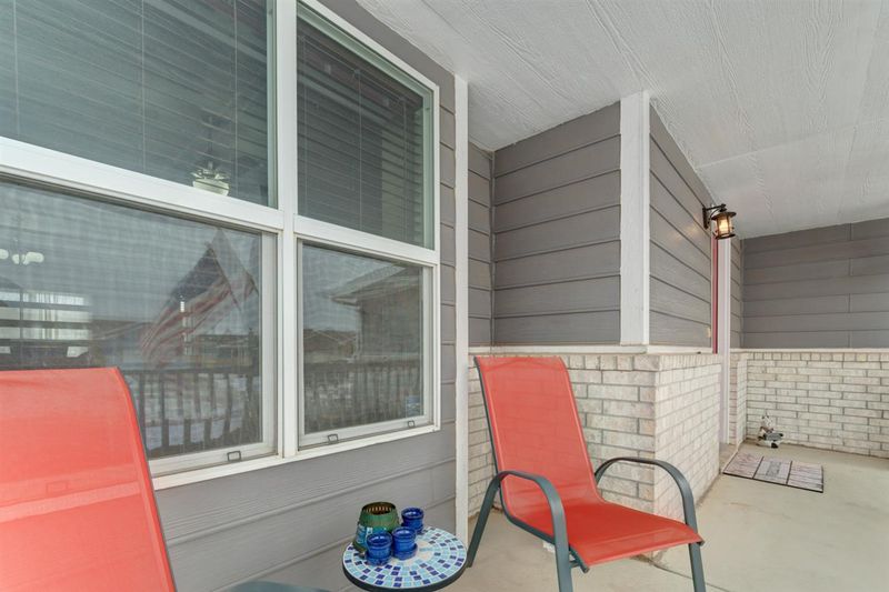 2209 Bristol Ln, Newton, KS 67114