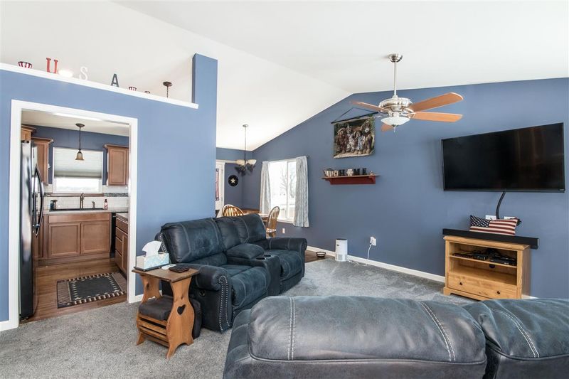 728 S Longbranch Dr, Maize, KS 67101