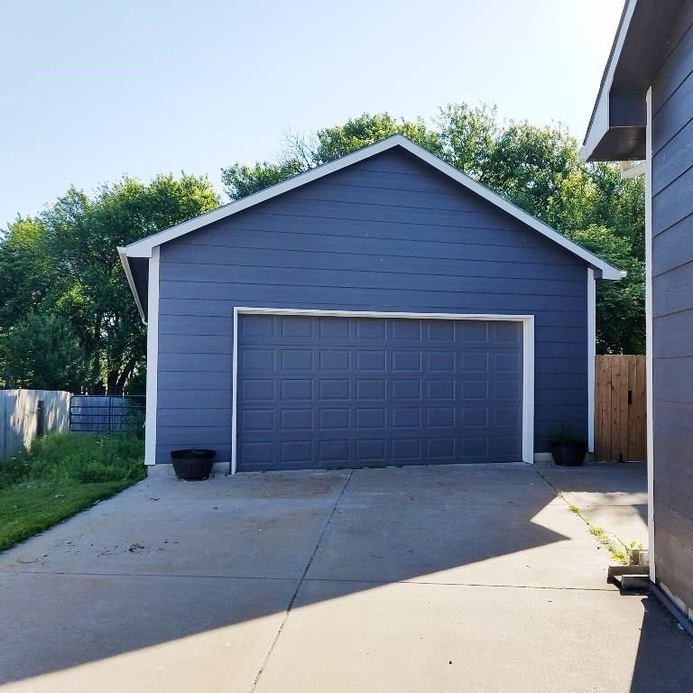 434 E Myers Ct, Mulvane, KS 67110