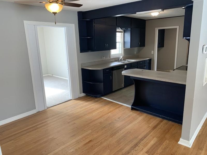 807 Lexington Rd, Wichita, KS 67218