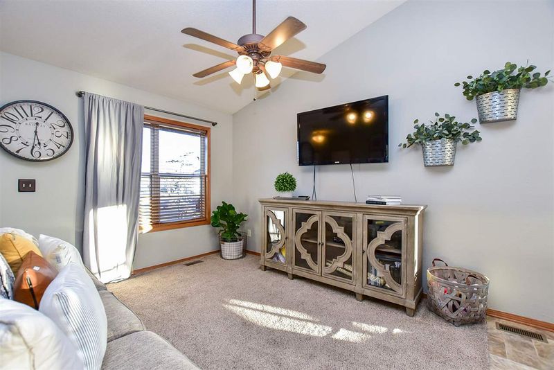 751 S Cherrywood Cir, Andover, KS 67002