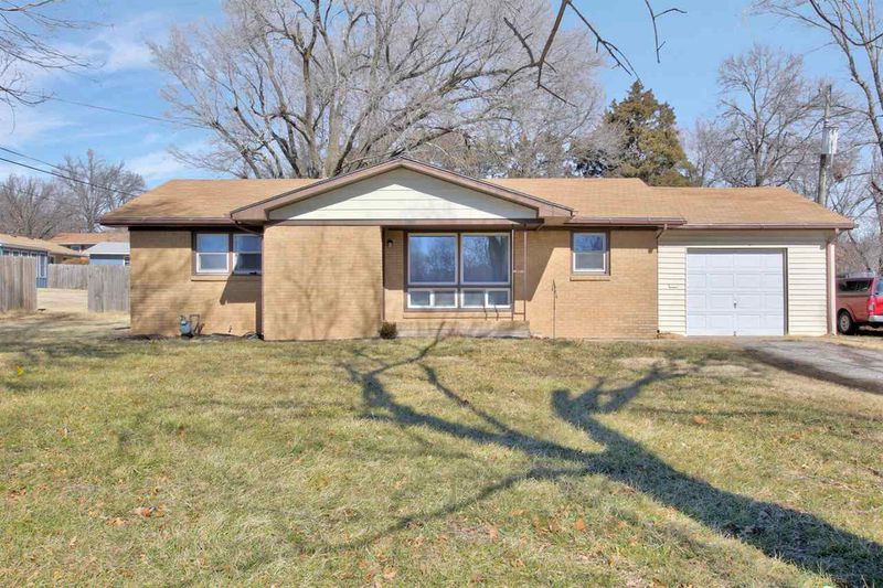 1000 E Madison Ave, Derby, KS 67037