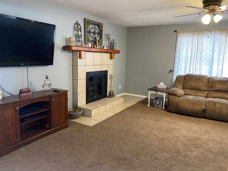 302 E Showalter St, Rose Hill, KS 67133