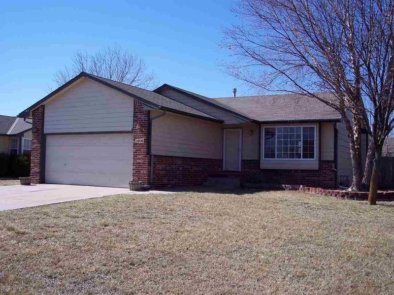 1906 E Sunset Ct, Goddard, KS 67052-8508