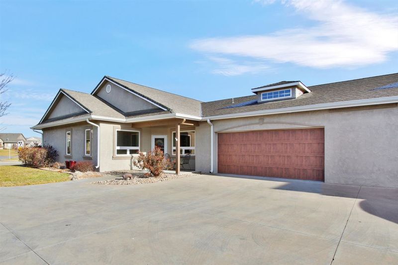 1306 N Hamilton Dr, Derby, KS 67037