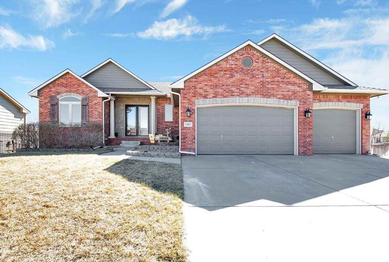 13807 E Mainsgate Cir, Wichita, KS 67228