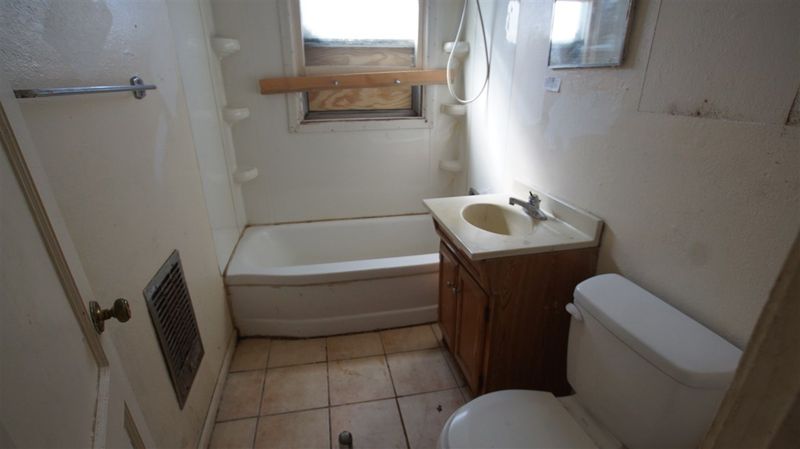 4563 Cedardale, Wichita, KS 67216
