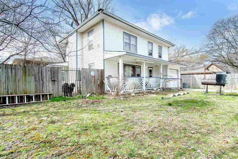 105 N 3rd Ave, Mulvane, KS 67110