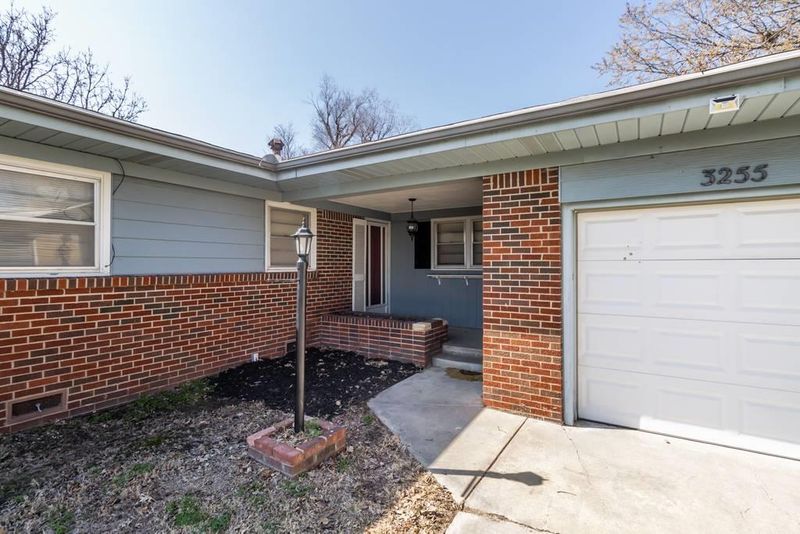 3255 S Custer Ave, Wichita, KS 67217